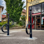 Arceaux vélo devant la salle de spectacle et de cinéma
