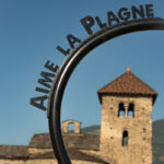 Sculpture en forme de cœur devant la Basilique